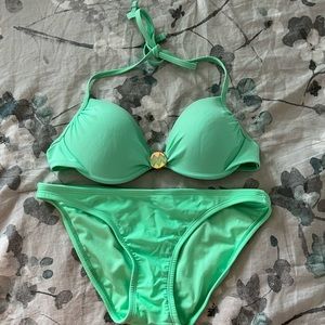Xhilaration Swim Suit (Size Medium)